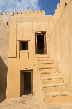 A l'intérieur du vieux fort de Nizwa sur Lisette van Leeuwen