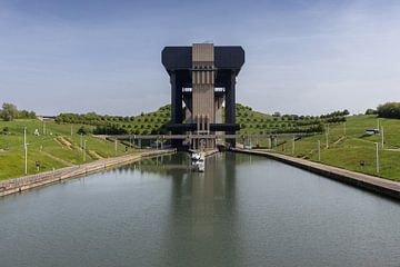 Canal du Centre en Scheepslift, België van Imladris Images