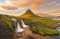 Magic of Mt. Kirkjufell  van Jack Soffers thumbnail