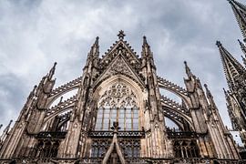 Der Kölner Dom unter bedrohlichem Wolkenhimmel von Femke Ketelaar
