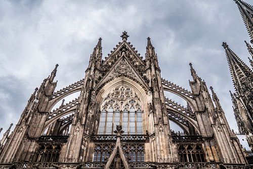La cathédrale de Cologne sous un ciel menaçant sur Femke Ketelaar