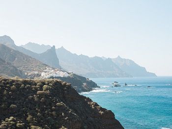 Die zerklüftete Küste von Teneriffa