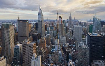 Skyline New York City - Empire State Building (U.S.A.) van Marcel Kerdijk