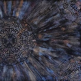 Metallic Mandala – Rust en Dynamiek van Art by Ilona