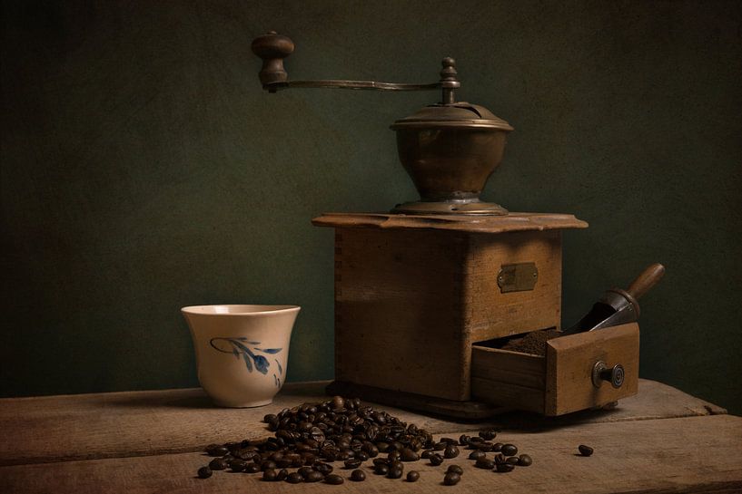 Une tasse de café, une nature morte. sur Joske Kempink