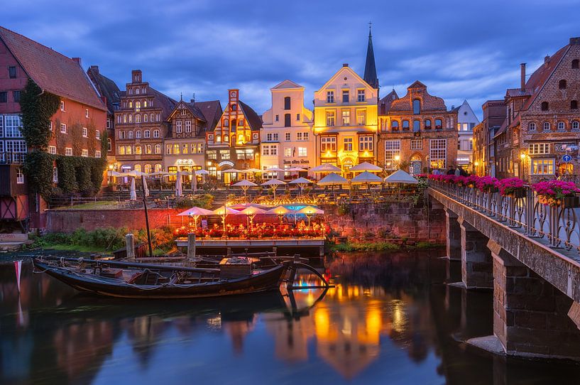 Avond in Lüneburg, Duitsland van Adelheid Smitt