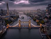 Low-key Aerial photo from the Tower Bridge in London by Jan Hermsen thumbnail