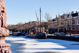 EMMAKADE WITH ICE IN FRONT OF THE DOOR by Sita Koning