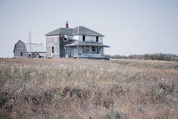 Vervallen woningen in Canada DC van Barbara Verstraate