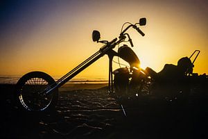Easy rider bei Sonnenuntergang von Dieter Walther