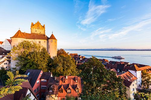 Kasteel Meersburg en de oude binnenstad van Meersburg aan de Bodensee