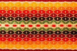 Traditionelles Webmuster mit geometrischen Ornamenten von Milcho Milev