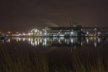 Industrieel landschap bij nacht van Danny Vandebosch