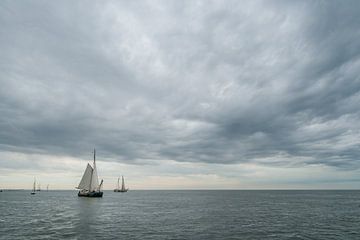 Sailing over the Wadden Sea 3 by Gijs de Kruijf