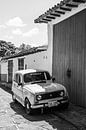 Oude Renault 4 Amigo Fiel auto in Colombia | Zuid Amerika van Ellis Peeters thumbnail