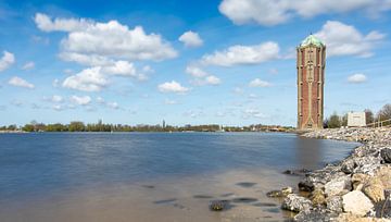 Watertoren aan de Westeinderplassen in Aalsmeer van Robin Verhoef