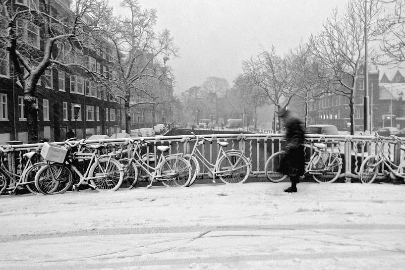 Amsterdam Winter Schnee von Marianna Pobedimova