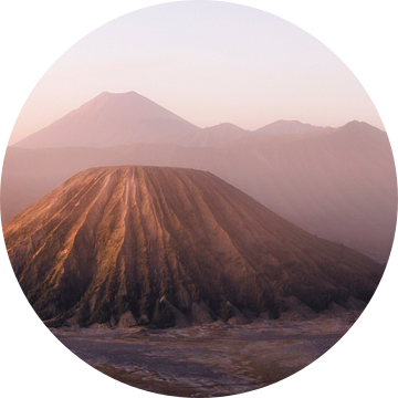 Bromo Sunrise van Giovanni della Primavera