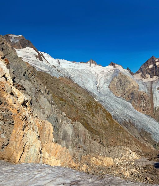 The Dreiherrnspitze in portrait format by Christa Kramer