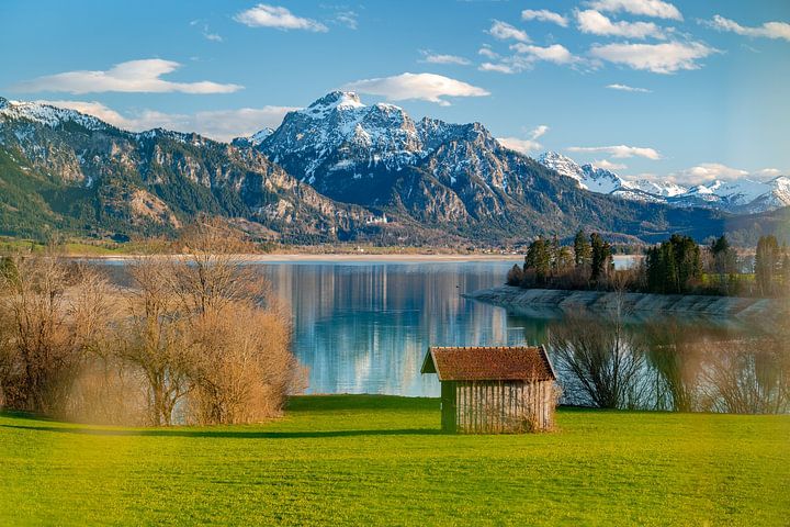 Panorama Aussicht über dem Forggensee von <span class="secondary-font">Leo Schindzielorz</span>