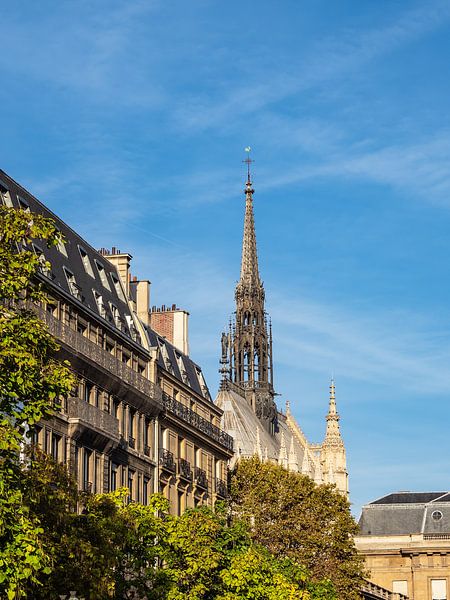Blick auf die Kapelle Sainte-Chapelle in Paris, Frankreich von Rico Ködder
