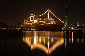SS Rotterdam by Edwin van der Kooij