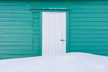Houten deur in Longyearbyen van Martijn Smeets