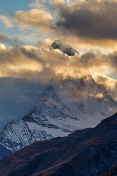 Le Cervin à la lumière du soleil couchant sur Menno Schaefer