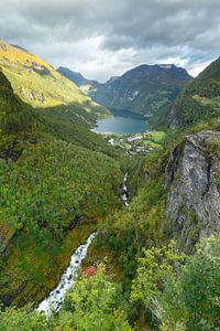 Geirangerfjord Noorwegen van Menno Schaefer