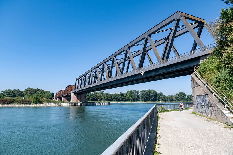 Rheinbrücke Wintersdorf by Richard Wareham