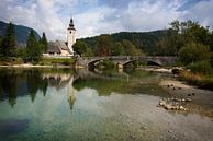 Kirche am Bohinjer See in Slowenien von iPics Photography Miniaturansicht