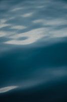 Een kalme blauwe zee