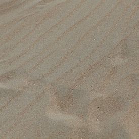 Traces in the beach sand von MaSlieFotografie