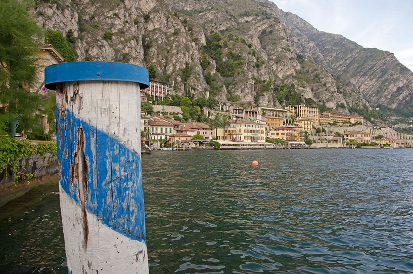 Meerpaal in Lione sul Garda par Remco Swiers