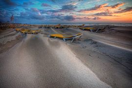 At the beach van Richard Marks
