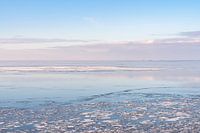 Ice on the IJsselmeer near Hindeloopen