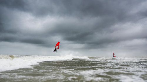Sich gegenseitig im Auge behalten