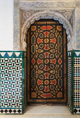 Moorish door and arch in palace of Real Alcazar