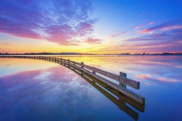 Kleurrijke zonsondergang aan het Veerse Meer (Zeeland) van Sugar_bee_photography