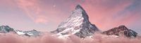 Panoramisch uitzicht op de Matterhorn tegen een heldere hemel