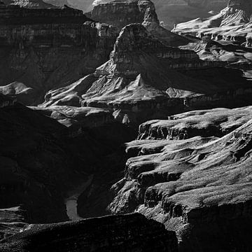 Naturwunder Schlucht und Felsformationen Grand Canyon Nationalpark in Arizona USA in schwarz-weiss von Dieter Walther