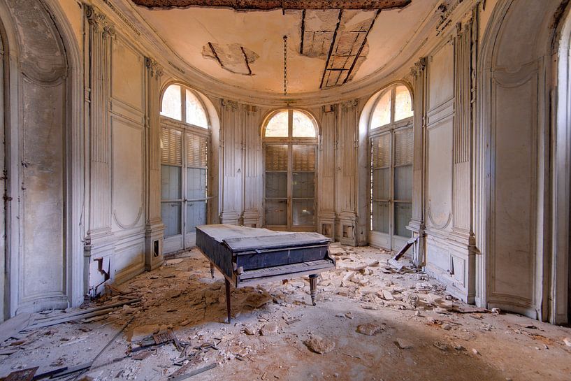 Chateau L by Marcel Woudstra