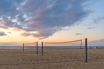 Volleybalveld op het strand van Johan Vanbockryck