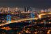 Skyline van Istanboel (Turkije) met zicht op de Bosporusbrug van Roy Poots