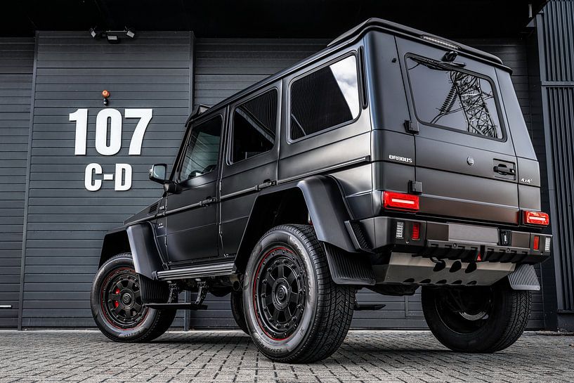 BRABUS MERCEDES G 500 4X4² von Bas Fransen