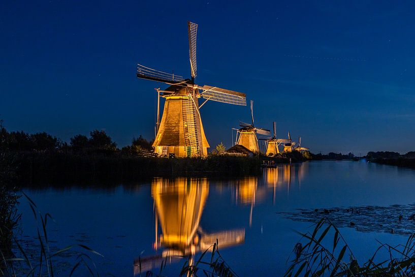 Illuminated Mills Kinderdijk by Peter Verheijen