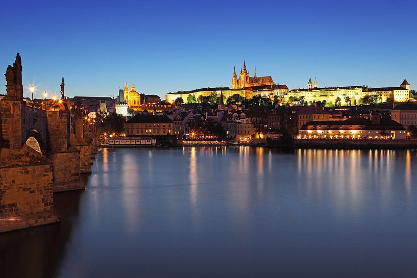 Prague - Rivière Vltava, Pont Charles, Vieille ville et château par Frank Herrmann