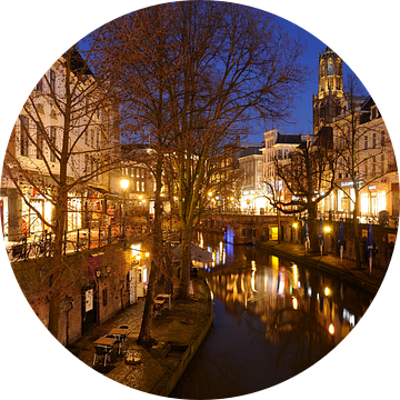 Oudegracht in Utrecht tussen Bakkerbrug en Bezembrug