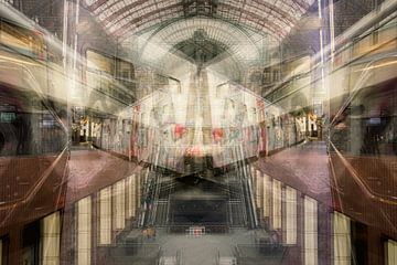 Station Antwerpen Centraal in multiple exposure. van Lucia Leemans