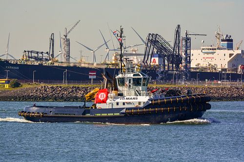 Sleepboot Mars onderweg op de Maasvlakte